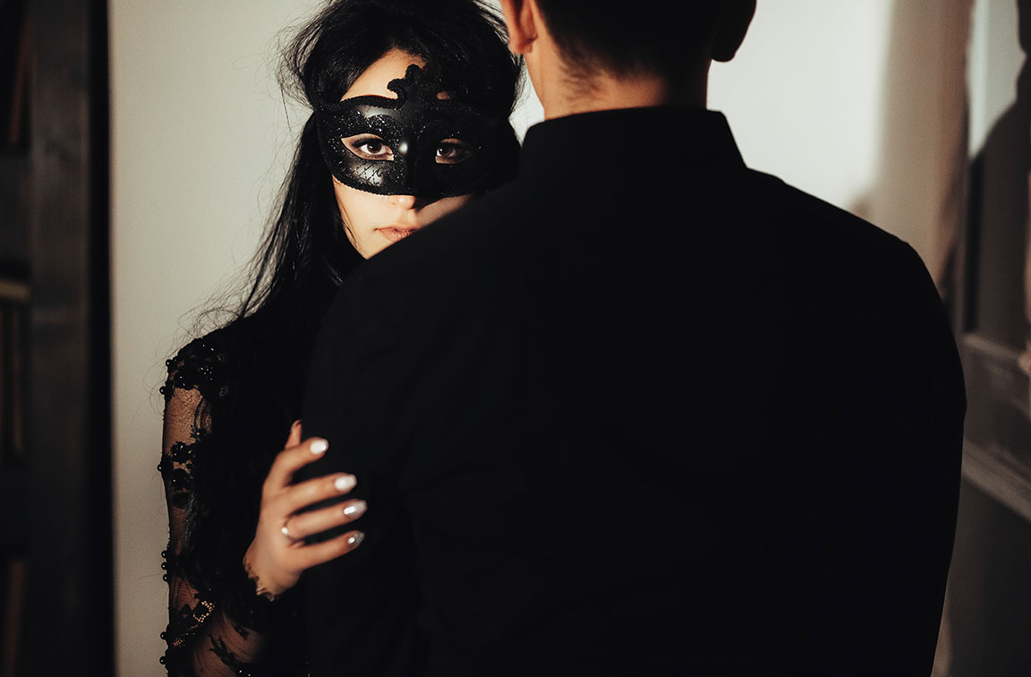 Swinger-Erfahrung: Frau erzählt von ihrem Swingerclub-Erlebnis - ErotikBlitz